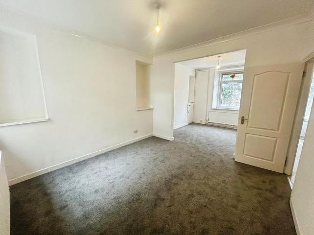 House for rent in Cimla, Neath
