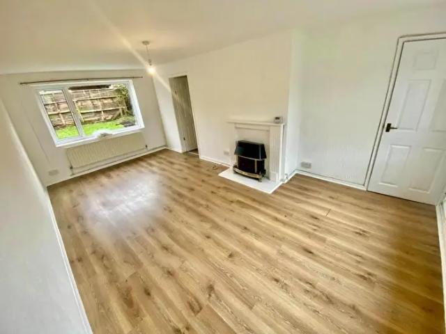 Apartment for rent in Blaen-Y-Maes, Swansea