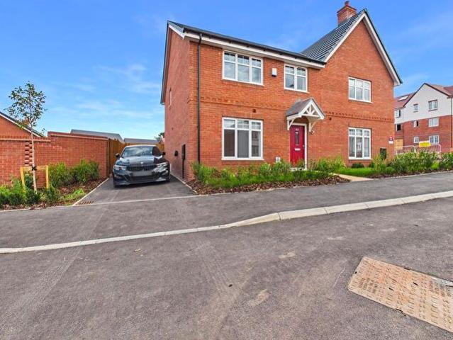 Apartment for rent in Keresley Green, Keresley