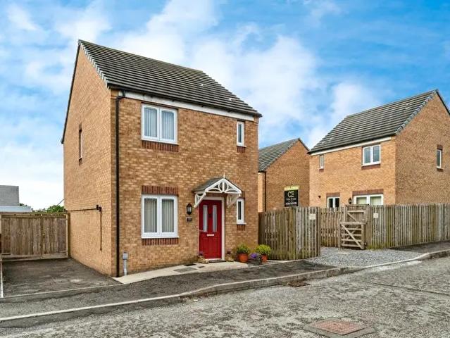 Apartment for rent in Llandybie, Capel Hendre