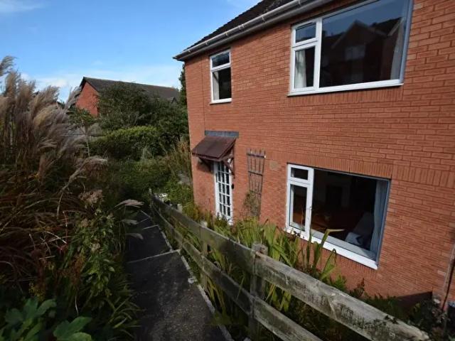 Apartment for rent in Southgate, Penparcau