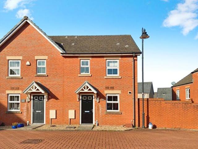 Apartment for rent in Coity Higher, Coity