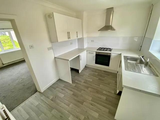Apartment for rent in Cwmrhydyceirw, Swansea