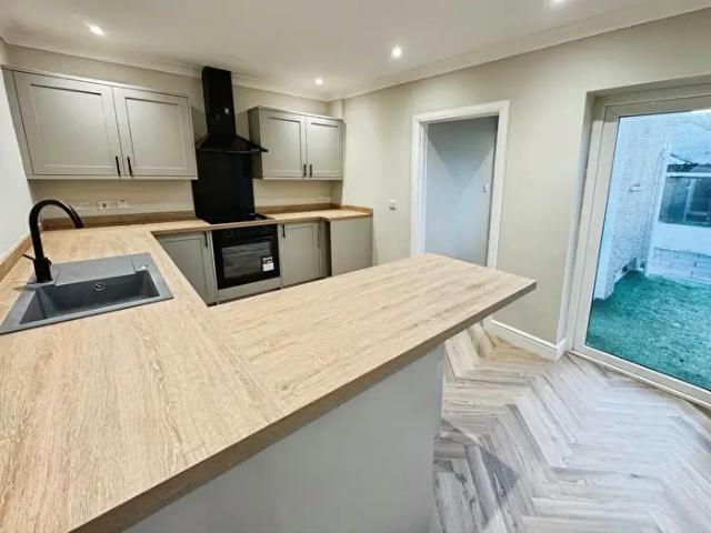 Apartment for rent in Morfa, Llanelli