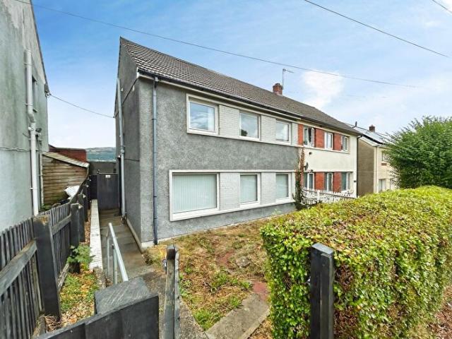 Apartment for rent in Cimla, Neath