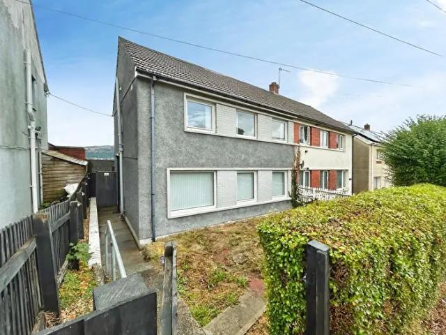Apartment for rent in Cimla, Neath