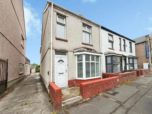 Apartment for rent in Nangreaves, Wales