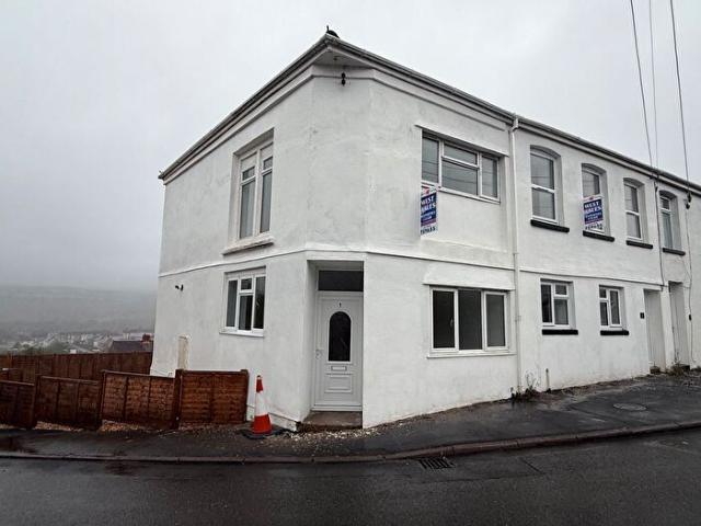 Apartment for rent in Pont-henri, Wales