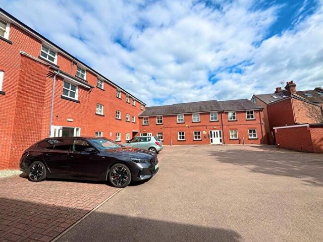 Apartment for rent in Sydenham, Green Close