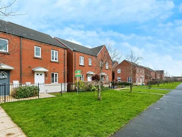 Apartment for rent in Sandy, Llanelli