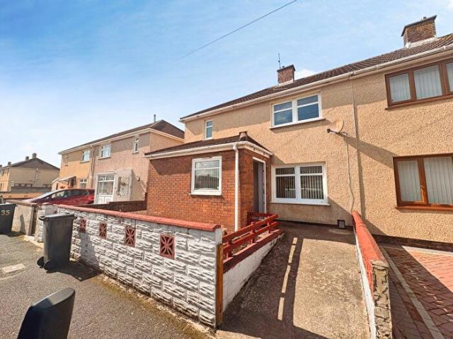 Apartment for rent in Sandfields West, Aberavon