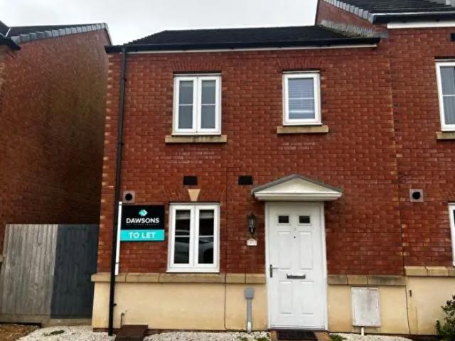 Apartment for rent in Sandy, Llanelli