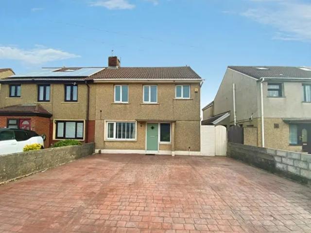 Apartment for rent in Sandfields, Port Talbot