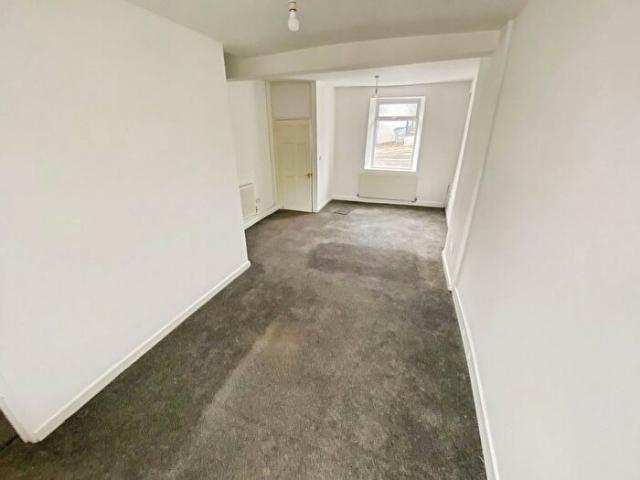 Apartment for rent in Ystrad, Gelli