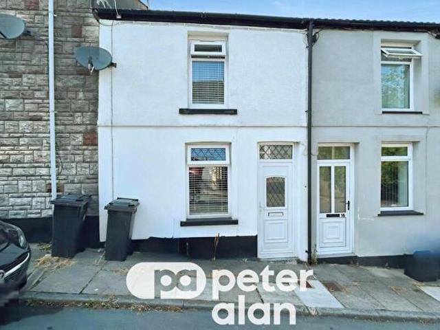 Apartment for rent in Troed-y-rhiw, Troedyrhiw