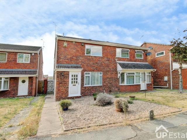 House for rent in Clifford Park, West Midlands