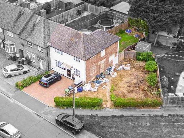 Land for sale in Elstree and Borehamwood, Borehamwood