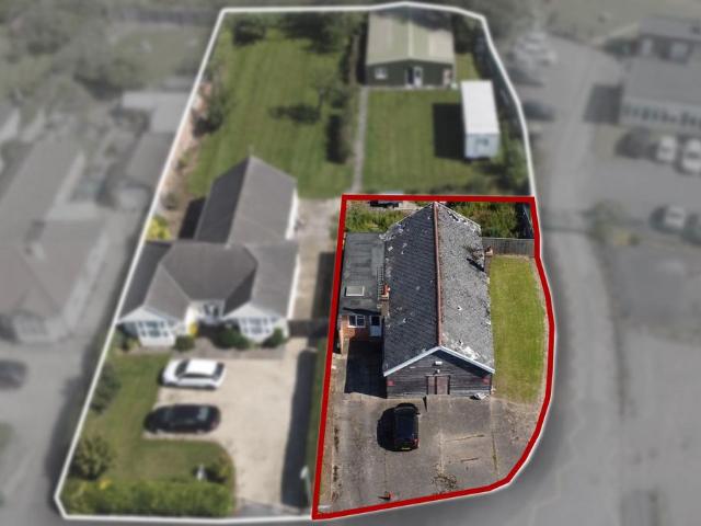 Land for sale in Holton le Clay, Belleau