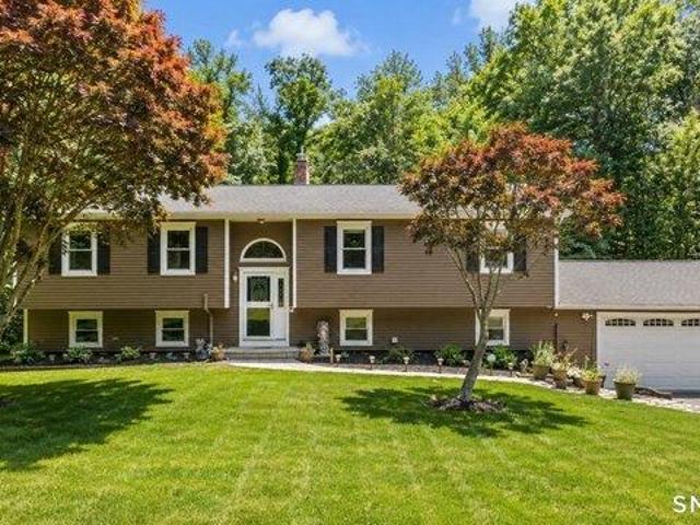 House for sale in Prospect, Connecticut