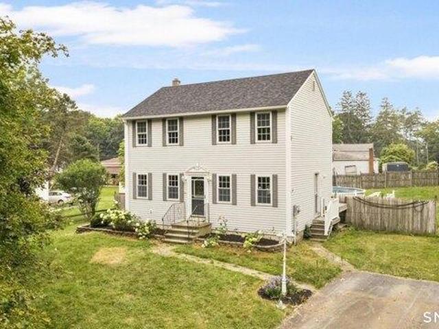 House for sale in Putnam, Connecticut
