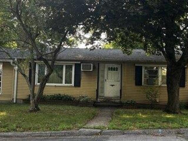 House for sale in Putnam, Connecticut