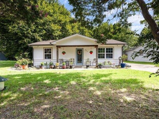 House for sale in Hunt, Texas