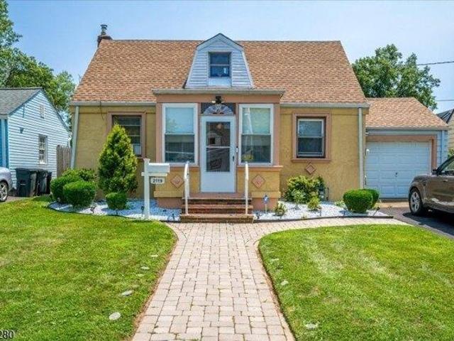 House for sale in Rahway, Union County