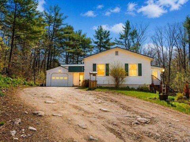 House for sale in Raymond, Maine