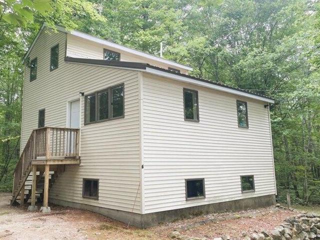 House for sale in Raymond, Maine
