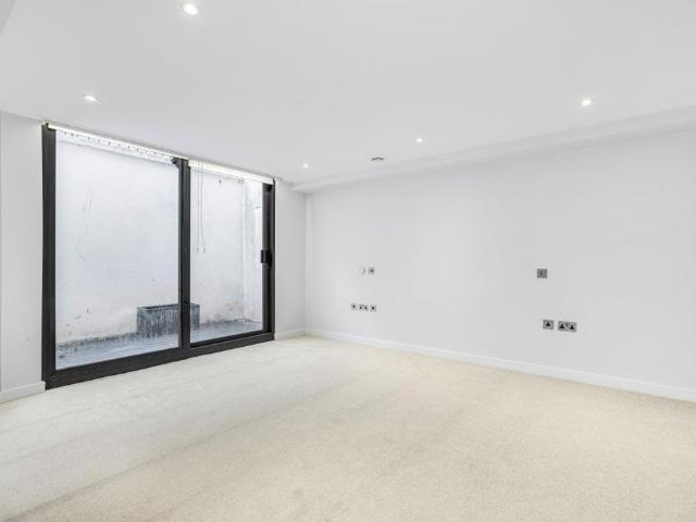 House for rent in Earl's Court, Greater London