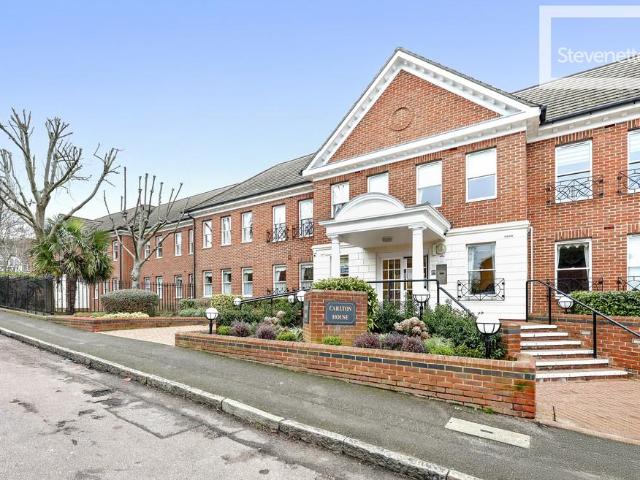 Flat for sale in Epping, Essex
