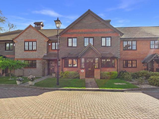 House for sale in Beaconsfield, Knotty Green