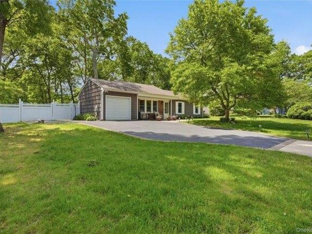 House for sale in Centereach, New York
