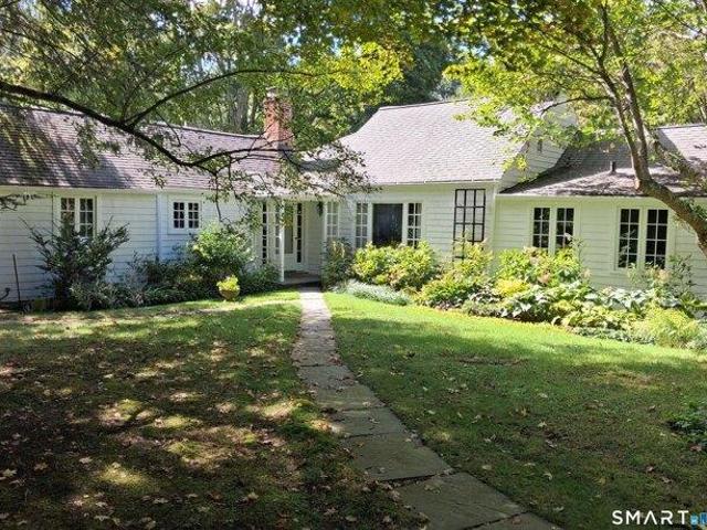 House for sale in Fox Hill, Ridgefield