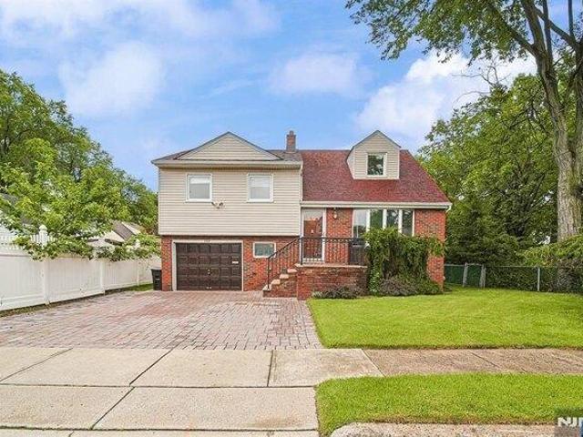 House for sale in Ridgefield, Bergen County