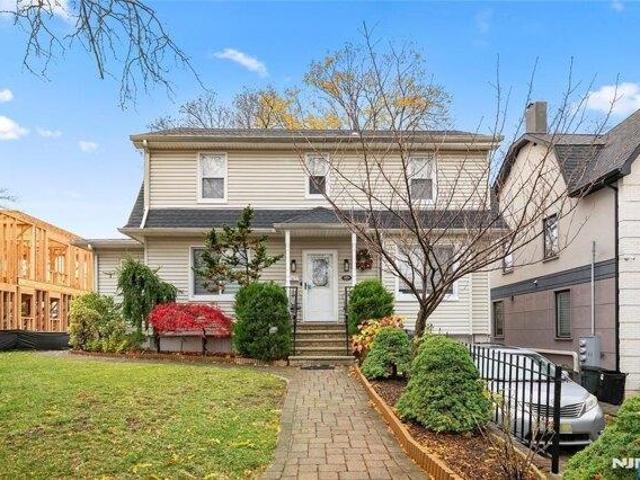 House for sale in Ridgefield, New Jersey