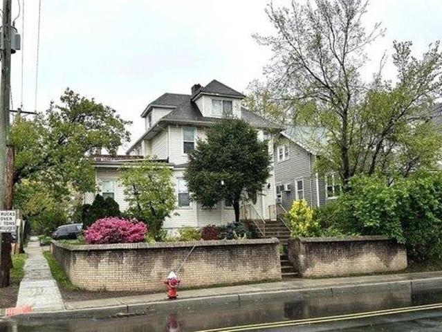 House for sale in West View, Ridgefield Park