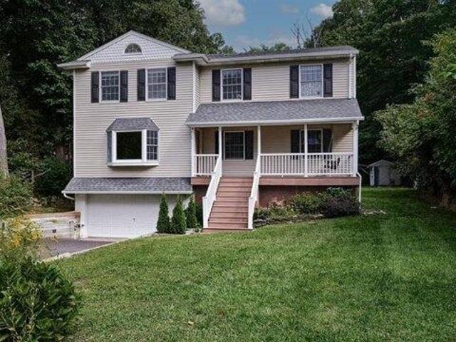 House for sale in Erskine, Ringwood