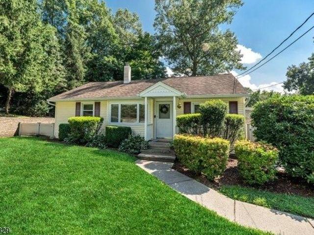 House for sale in Erskine, Ringwood
