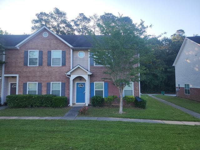 Townhouse for sale in Riverdale