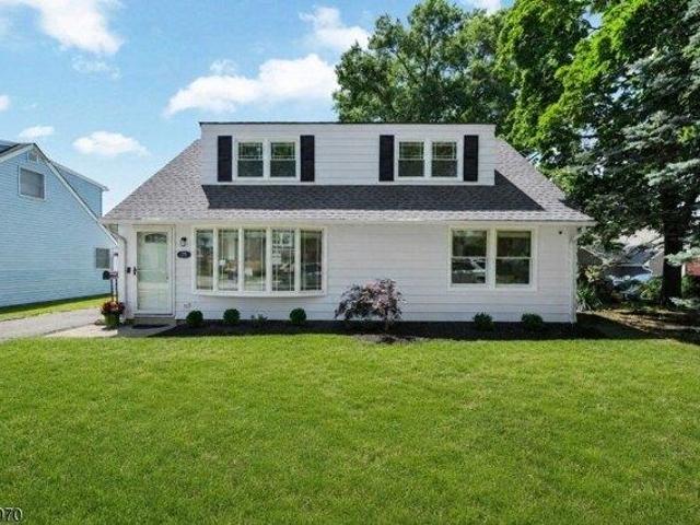 House for sale in Rochelle Park, New Jersey