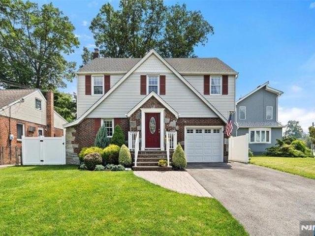 House for sale in Rochelle Park, New Jersey