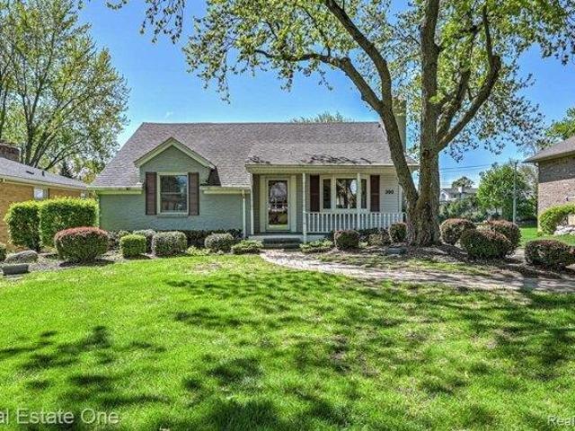 House for sale in Rochester Hills