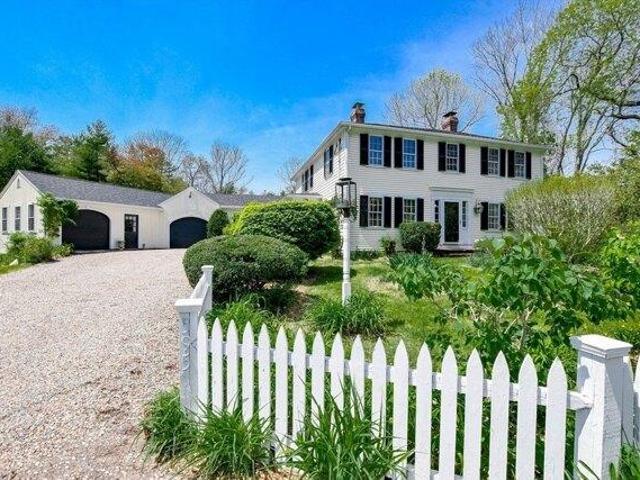 House for sale in Rochester, Massachusetts