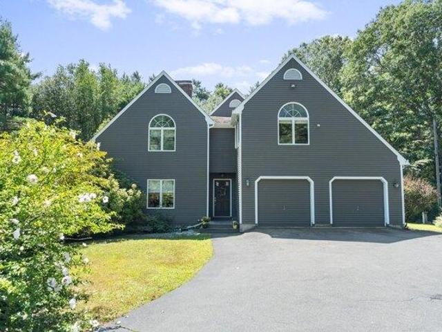 House for sale in Rochester, Massachusetts