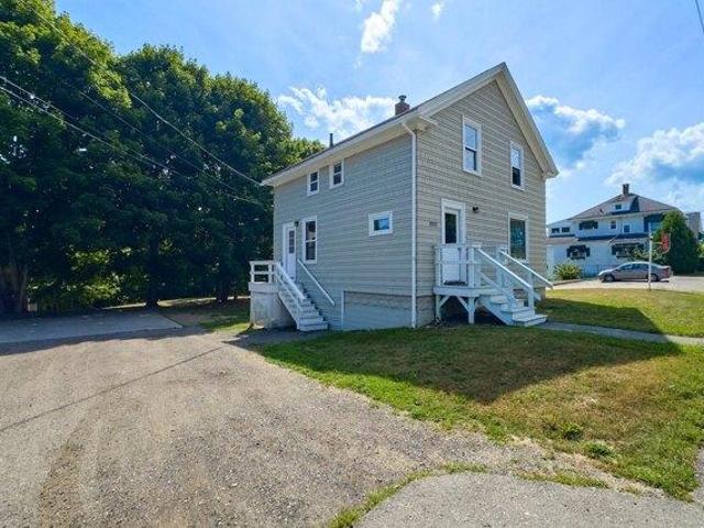 House for sale in Rockport, Maine