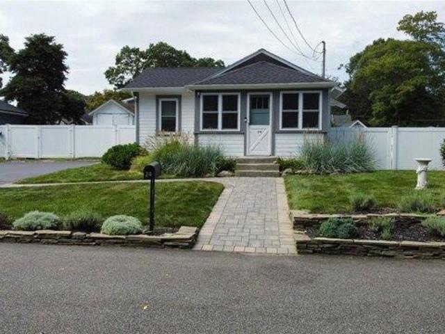 House for sale in Centereach, New York
