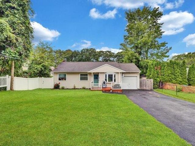 House for sale in Centereach, New York