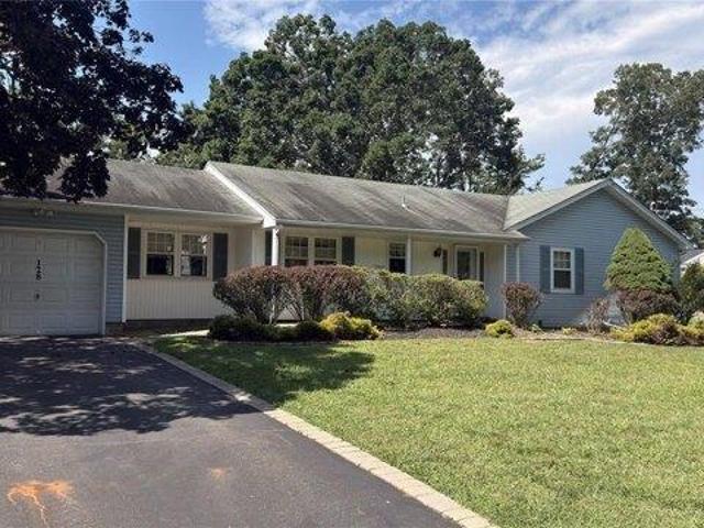 House for sale in Centereach, New York