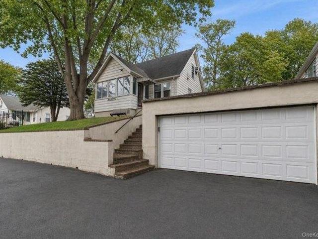House for sale in Centereach, New York